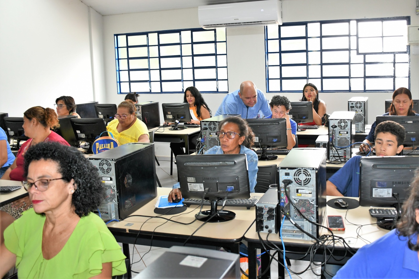 Por meio da Agetec, Tech Aula prepara cidadãos para o mundo digital