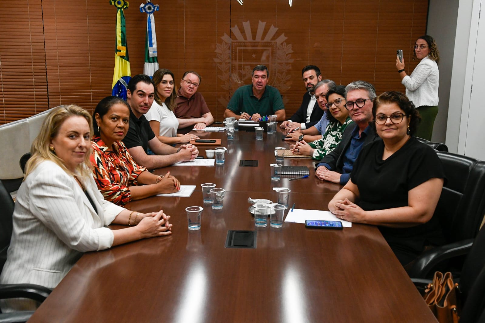 Reunião para marcar reunião: Riedel diz que dados de violência contra mulher são alarmantes; tá mas e aí?