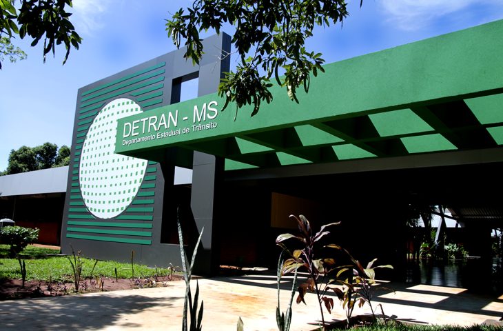 Planejando viajar no Carnaval? Antecipe os serviços no Detran-MS e aproveite a folia sem preocupações