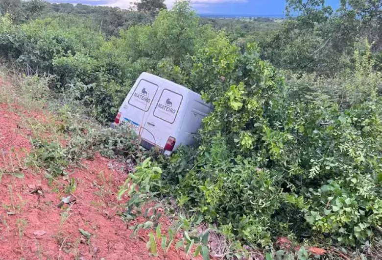 Grave acidente na BR-359 deixa motorista ilesa graças ao cinto de segurança