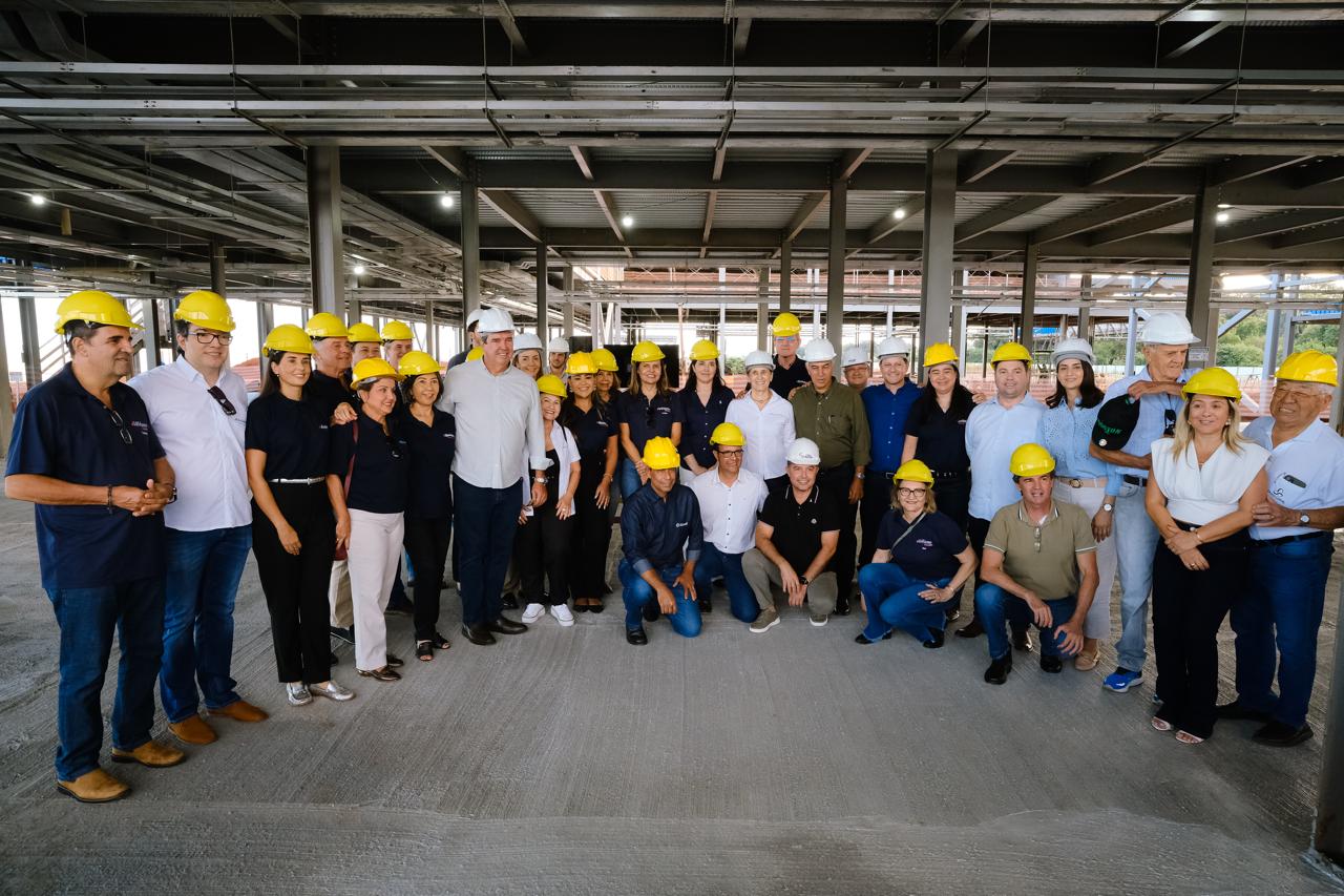 Dourados: ministra Simone e Riedel visitam obras de nova unidade do Hospital do Amor